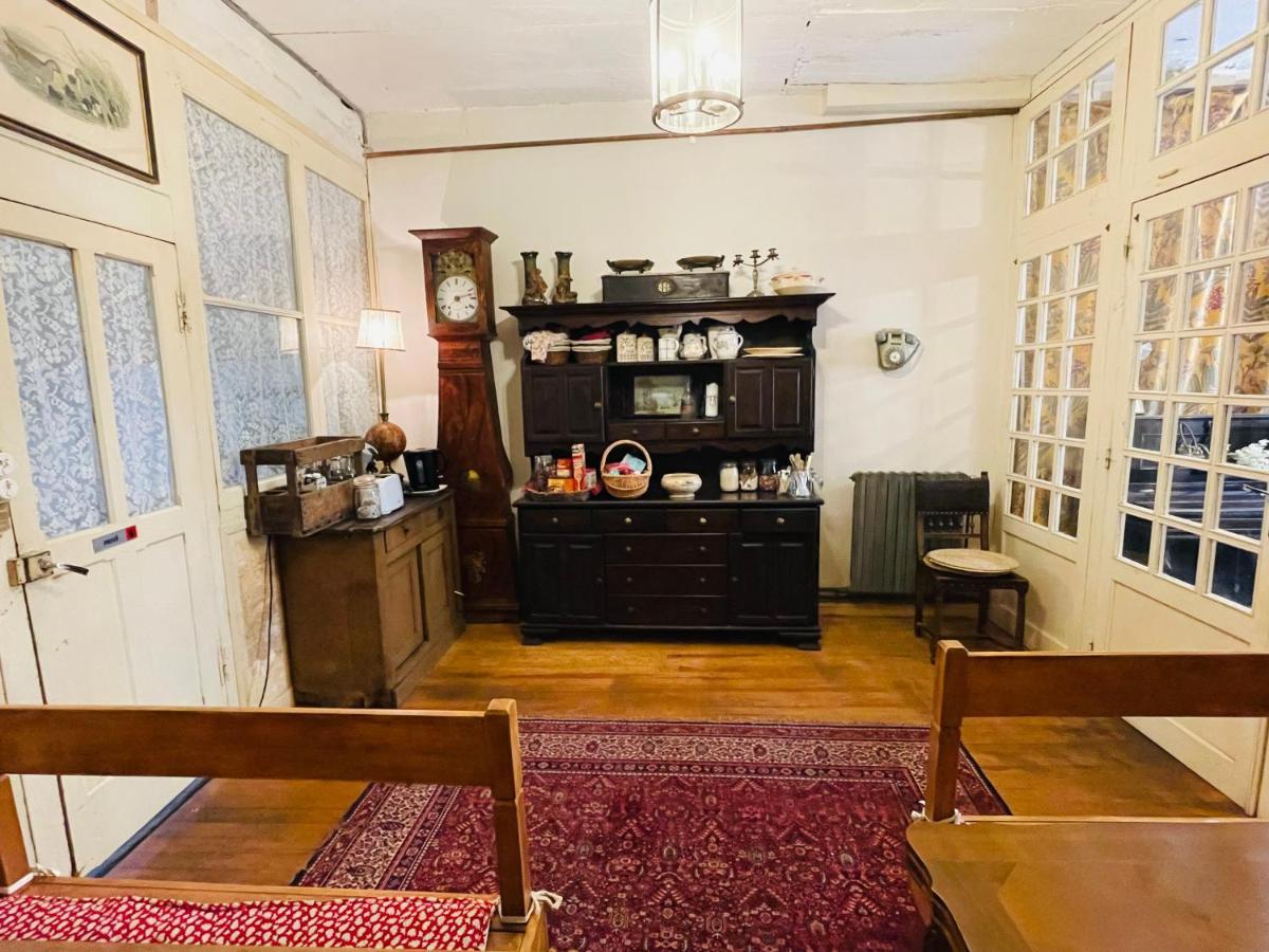 Epicerie Vieille Du Puy En Velay Hotel Le Puy-en-Velay Екстериор снимка