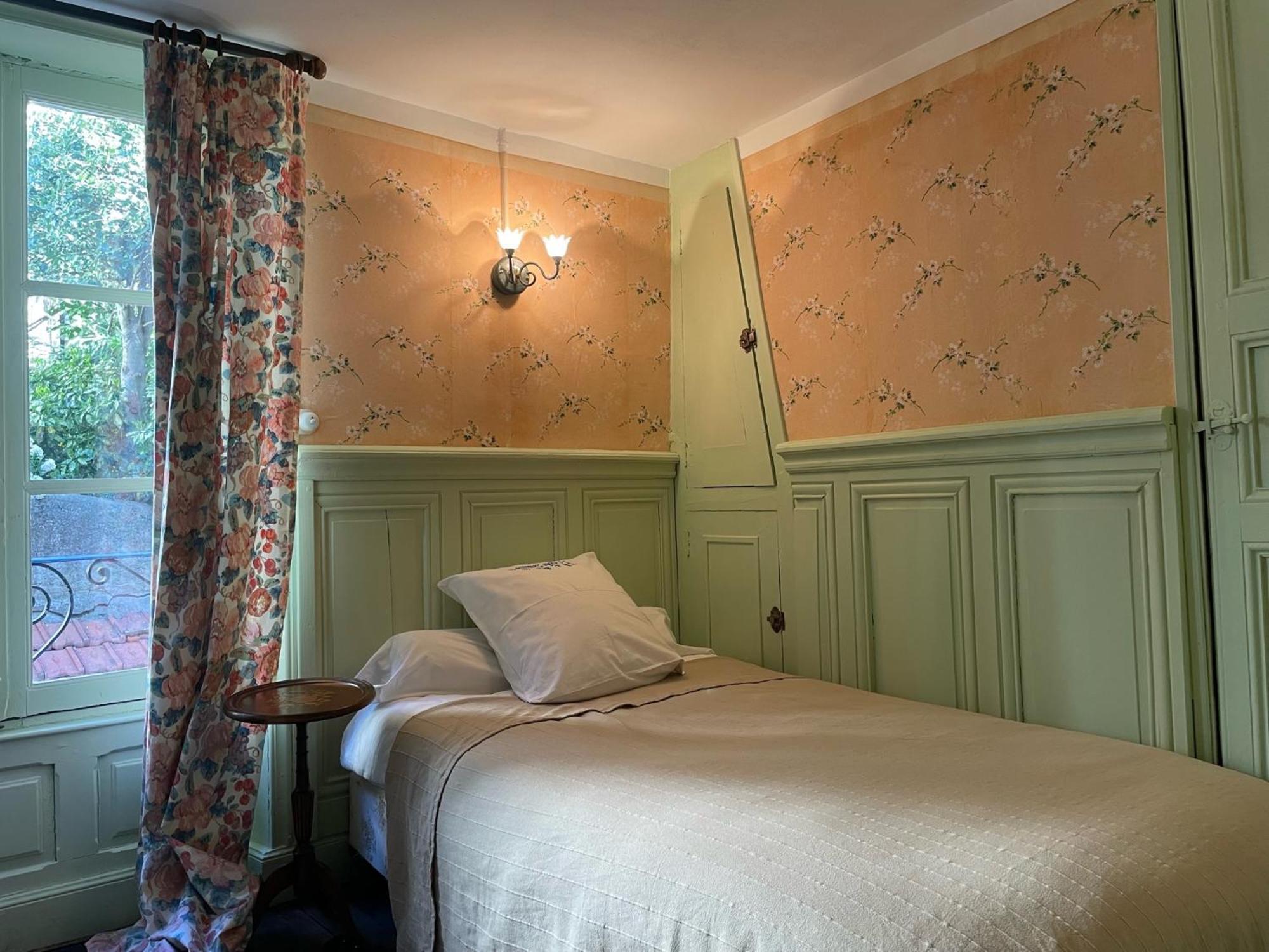Epicerie Vieille Du Puy En Velay Hotel Le Puy-en-Velay Стая снимка