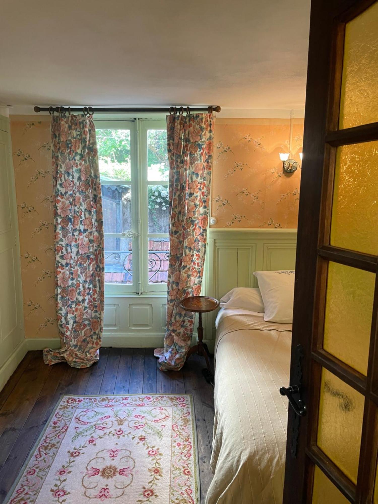 Epicerie Vieille Du Puy En Velay Hotel Le Puy-en-Velay Стая снимка